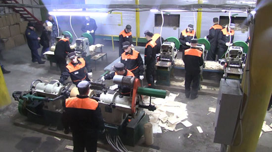 俄羅斯勞教營(yíng)木筷生產(chǎn)線啟動(dòng)，產(chǎn)品瞄準(zhǔn)中國(guó)市場(chǎng)